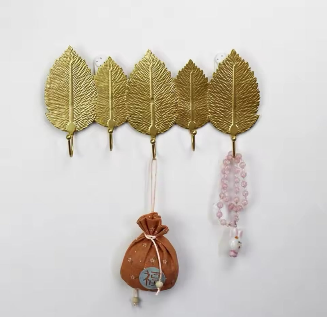 Multipurpose Metal Leaf Shape Hook, European Style Wall Key Hanger, Creative Wall Hook Rack Multipurpose Metal Leaf Shape Hook, European Style Wall Key Hanger, Creative Wall Hook Rack